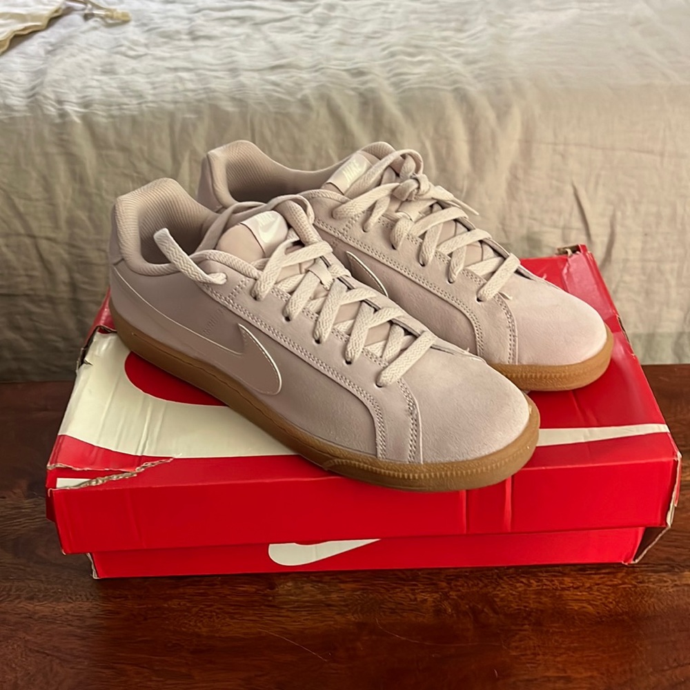 BRAND NEW Nike Court Royal Suede